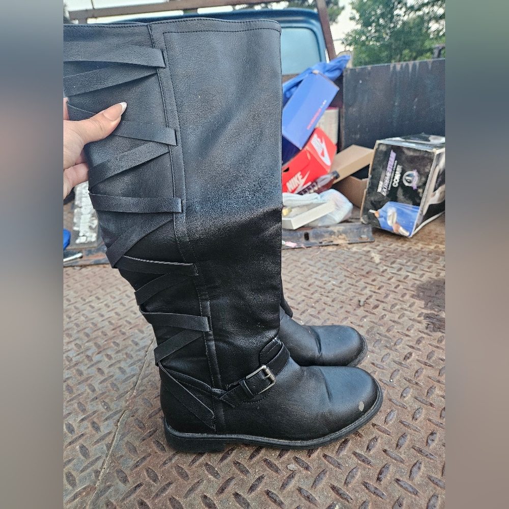 Stylish Black Heeled Boots for Women